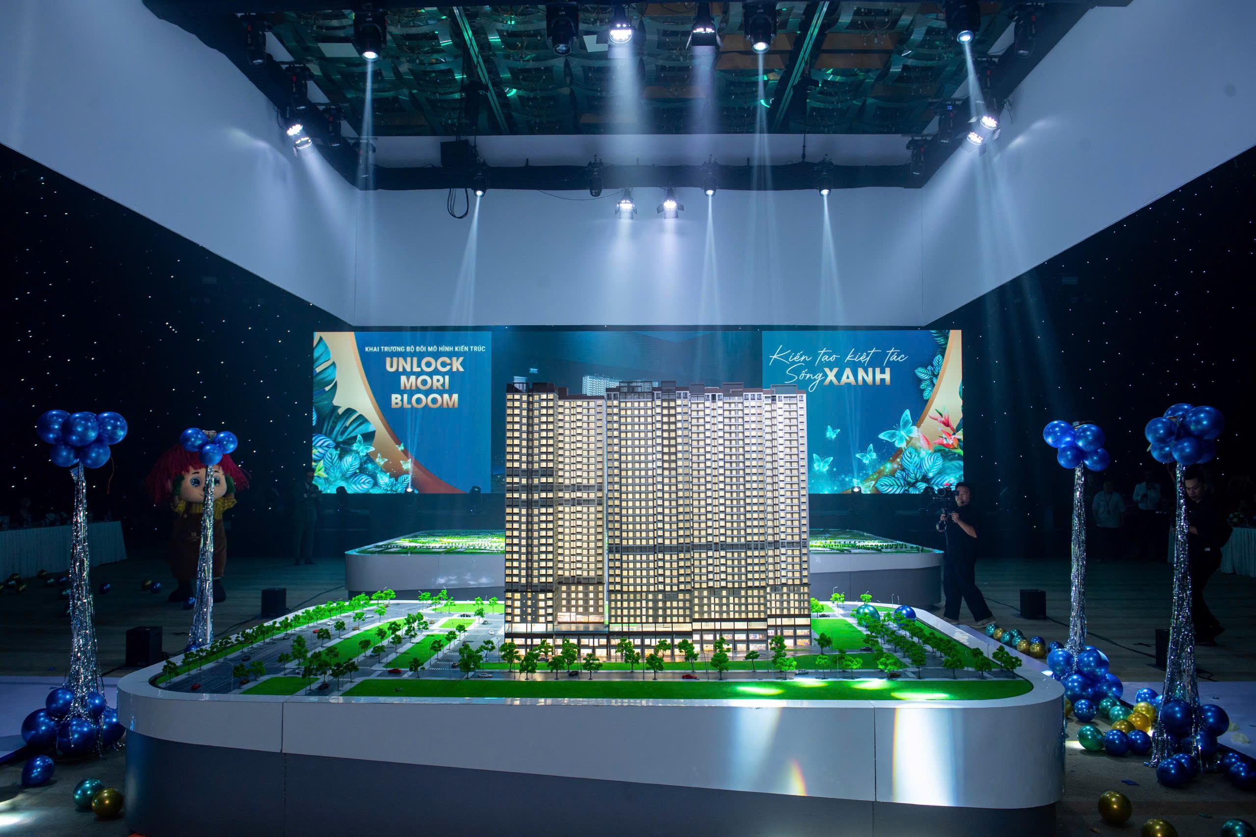 Vạn Xuân Group khai trương bộ đôi mô hình kiến trúc dự án Happy One Mori