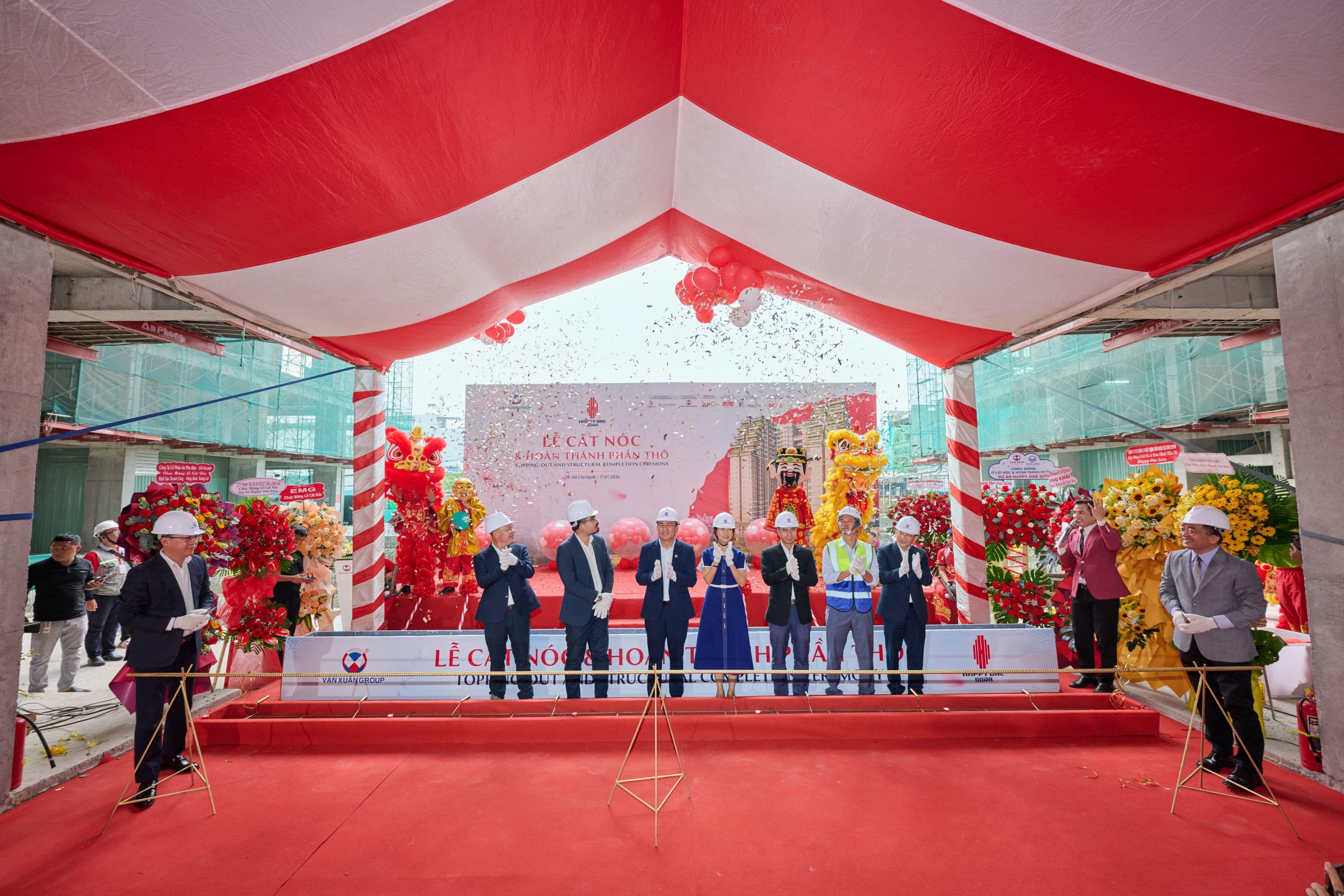 Happy One Sora : Cất nóc đúng tiến độ, khẳng định cam kết chất lượng và phát triển bền vững