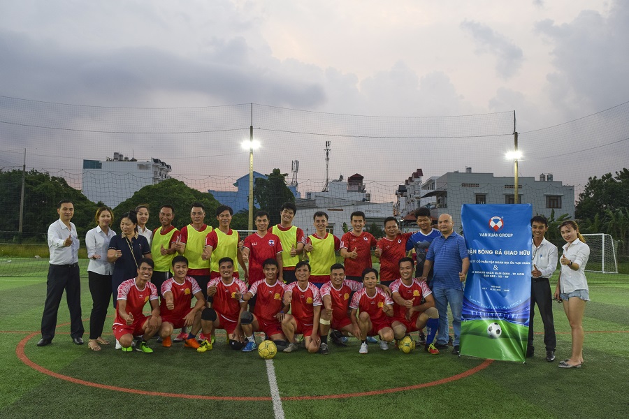 TRẬN BÓNG ĐÁ GIAO HỮU GIỮA CÔNG TY CỔ PHẦN TẬP ĐOÀN ĐỊA ỐC VẠN XUÂN & BAN BĐS - XD - NT CLB DN NAM ĐỊNH - TPHCM
